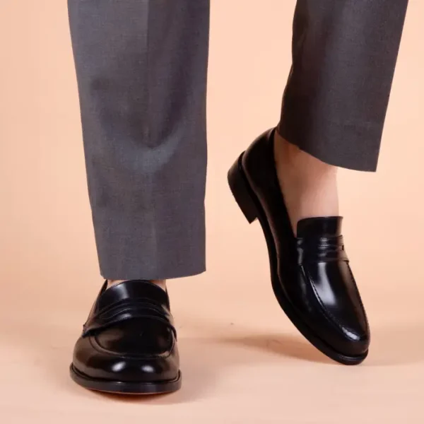 Elton Penny Loafer negro box 2026 4